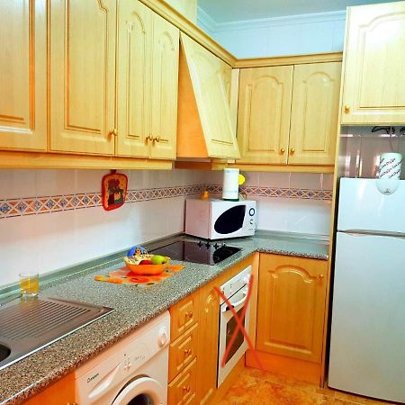 Sunny Appartment In The Center Торевиеха Екстериор снимка
