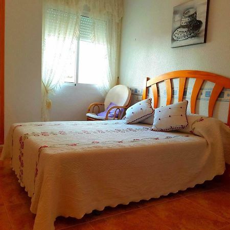 Sunny Appartment In The Center Торевиеха Екстериор снимка