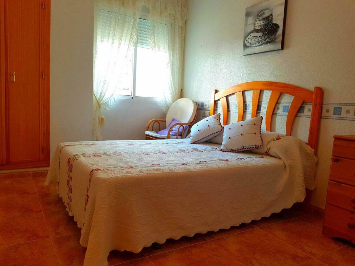Sunny Appartment In The Center Торевиеха Екстериор снимка