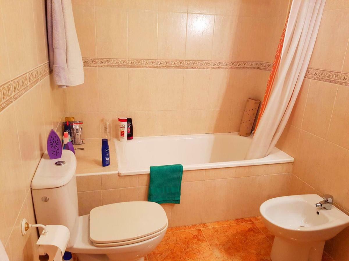 Sunny Appartment In The Center Торевиеха Екстериор снимка
